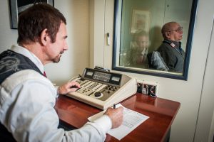 Dr. Ron Leavitt, performs a hearing test Corvallis Hearing Center Corvallis, Oregon